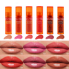 Gloss à lèvres hydratant pour un maquillage naturel à la texture aqueuse et claire